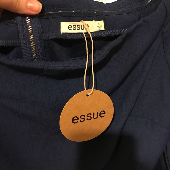 NWT Off the shoulder bell-sleeve romper - Picture 3 of 3